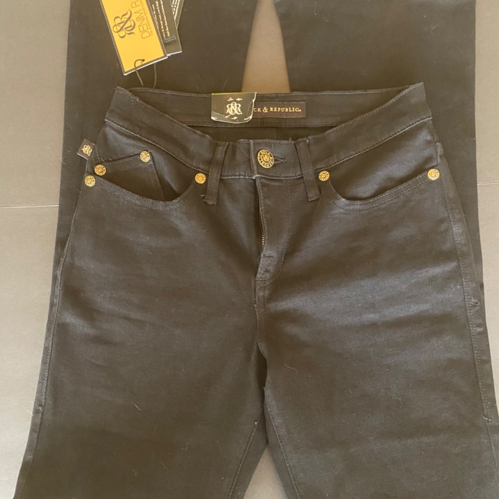 ROCK & REPUBLIC BLACK JEANS - Picture 6 of 7